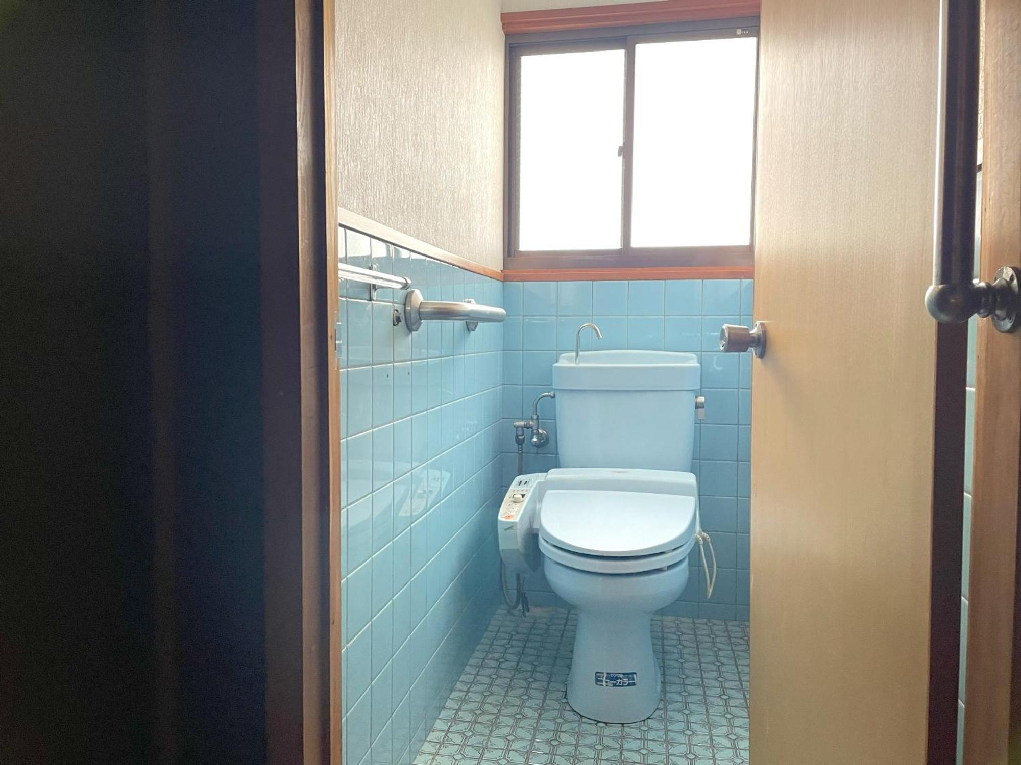 Hotel 一軒家貸切り最大11人まで 114平米の平屋の和の家 駐車場2台無料 道後温泉や松山城へのアクセス抜群 Exterior foto